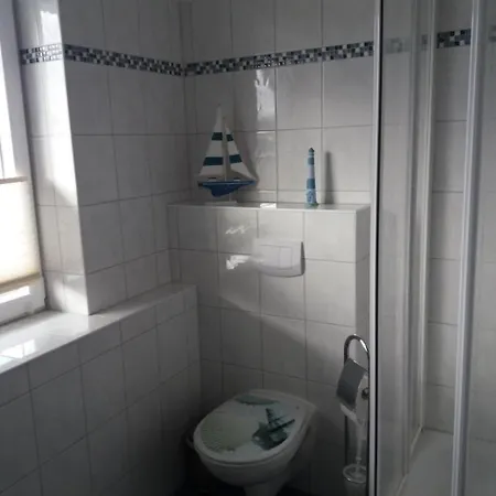 Ferienhaus Schwalbennest - A80367 بيت للعطل زيروف