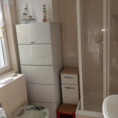 Ferienhaus Schwalbennest - A80367 بيت للعطل زيروف